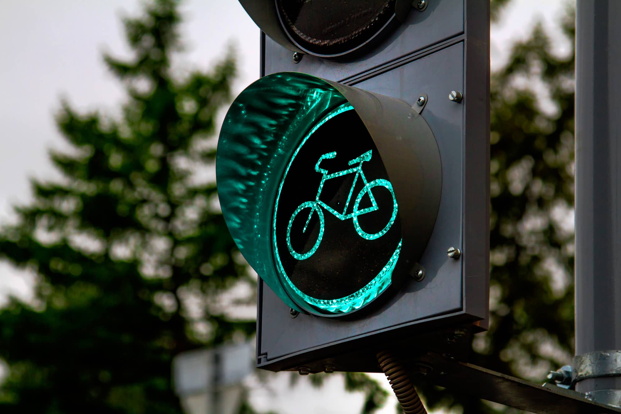 Велосипед со светофора. Зеленый светофор для велосипеда. Bicycle Traffic Light. Светофор зеленый сверху. Светофор для велосипедистов в Москве.